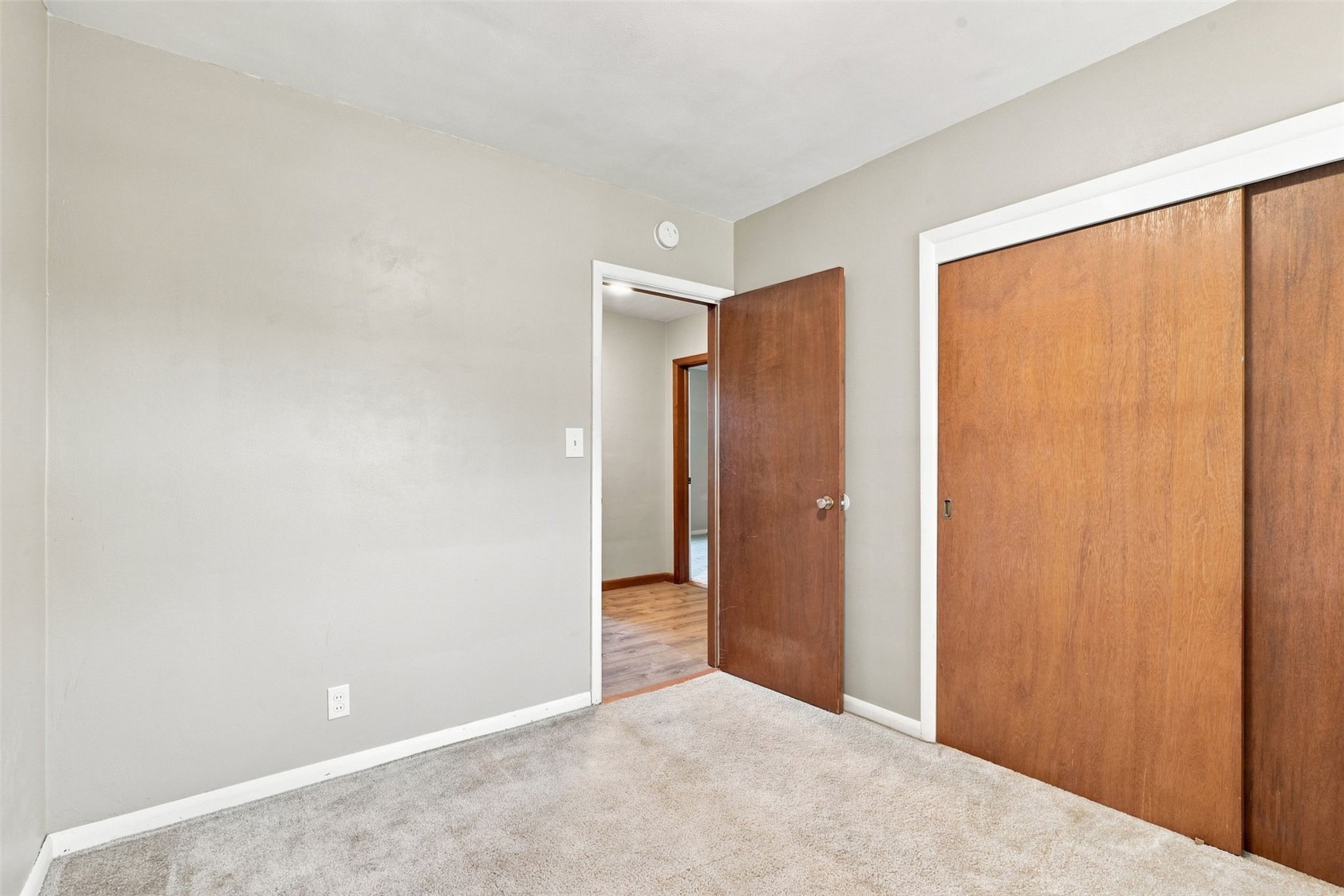1527 29th Street NE Cedar Rapids IA 52402