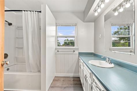 1527 29th Street NE Cedar Rapids IA 52402