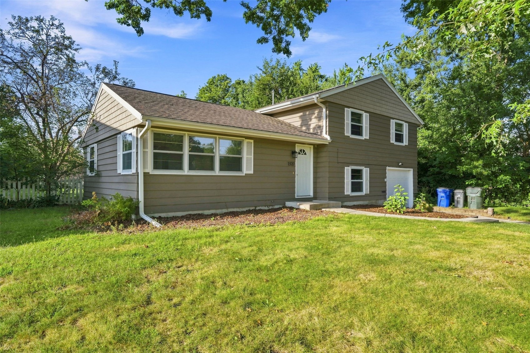 1527 29th Street NE Cedar Rapids IA 52402