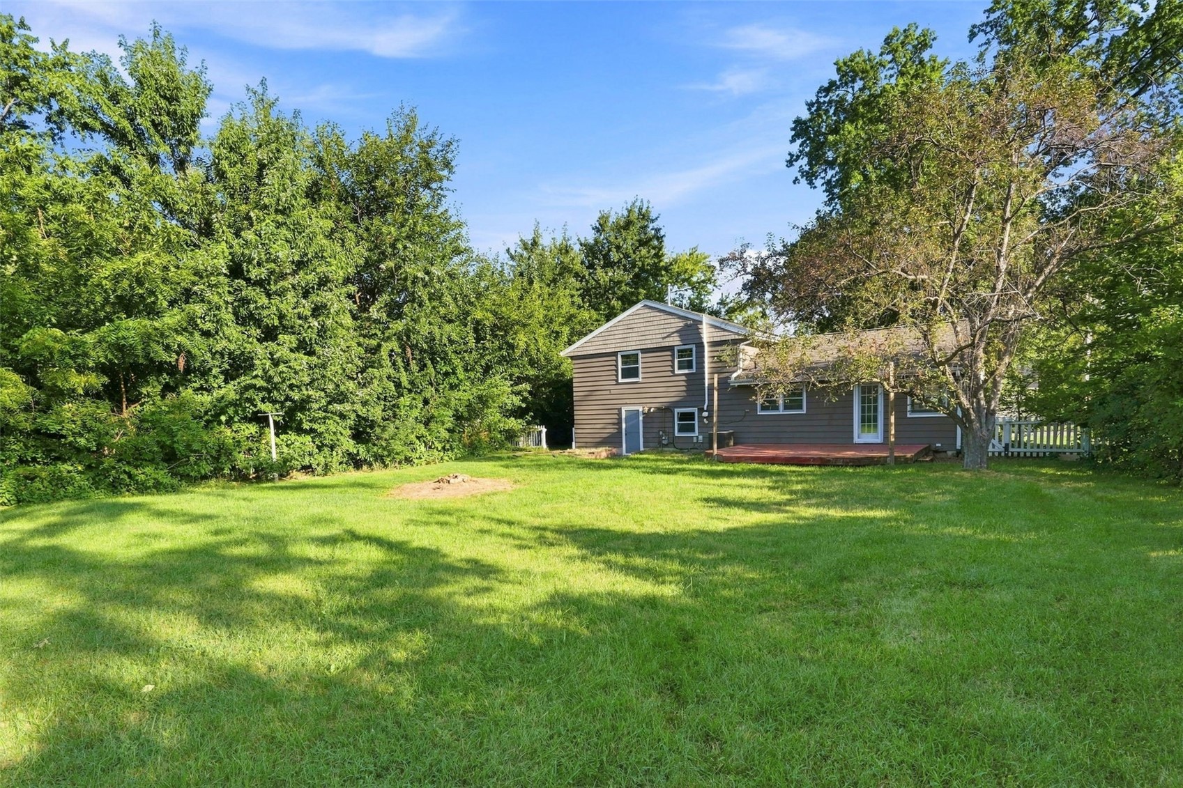 1527 29th Street NE Cedar Rapids IA 52402