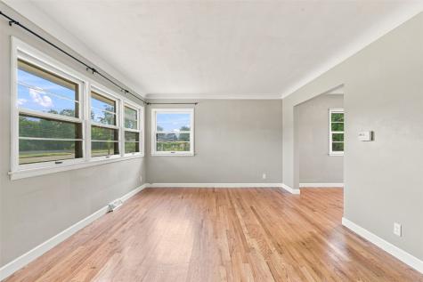 1527 29th Street NE Cedar Rapids IA 52402