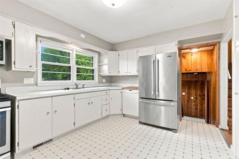 1527 29th Street NE Cedar Rapids IA 52402