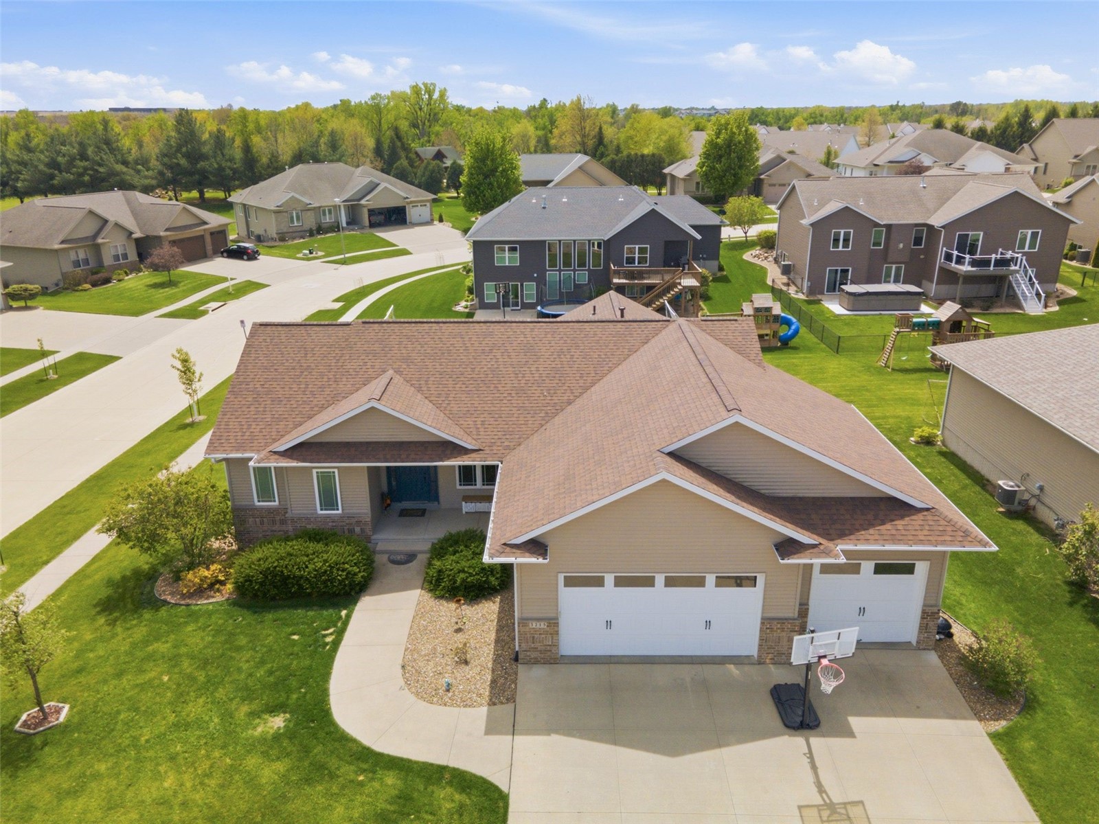 3215 Stanley Cup Drive Marion IA 52302
