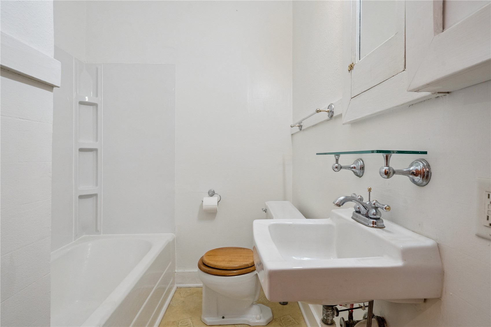 717 S 7th Avenue Iowa City IA 52240