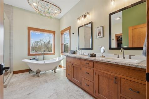 4009 Quail Ridge Road Center Point IA 52213