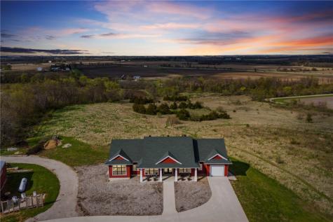 4009 Quail Ridge Road Center Point IA 52213