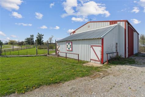 4009 Quail Ridge Road Center Point IA 52213