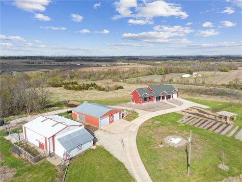 4009 Quail Ridge Road Center Point IA 52213