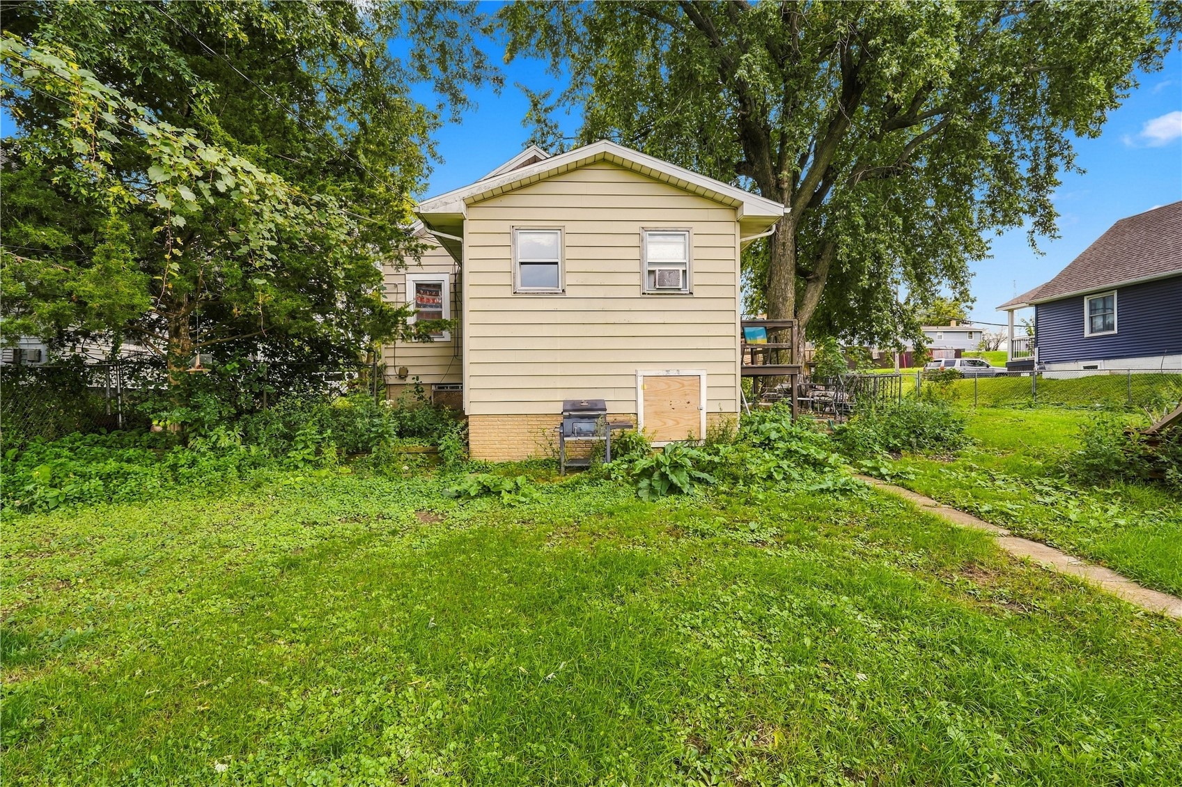 806 22nd Avenue SW Cedar Rapids IA 52404