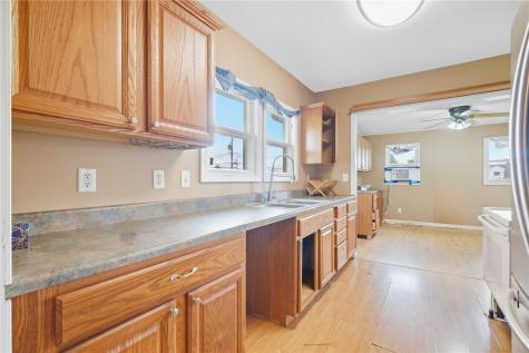 806 22nd Avenue SW Cedar Rapids IA 52404