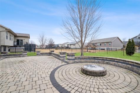 439 Creek Side Drive Fairfax IA 52228