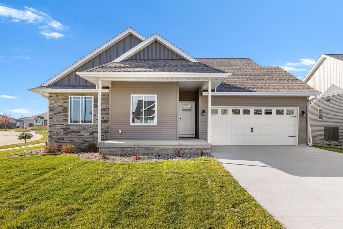 7615 Westfield Drive NE Cedar Rapids IA 52402