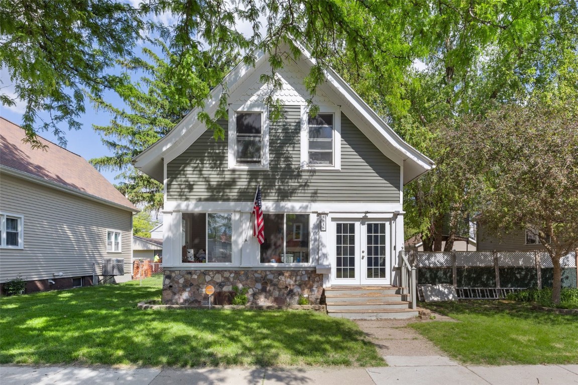 1019 9th Street NW Cedar Rapids IA 52405