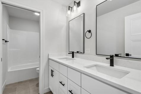 1212 Timber Trail Solon IA 52333