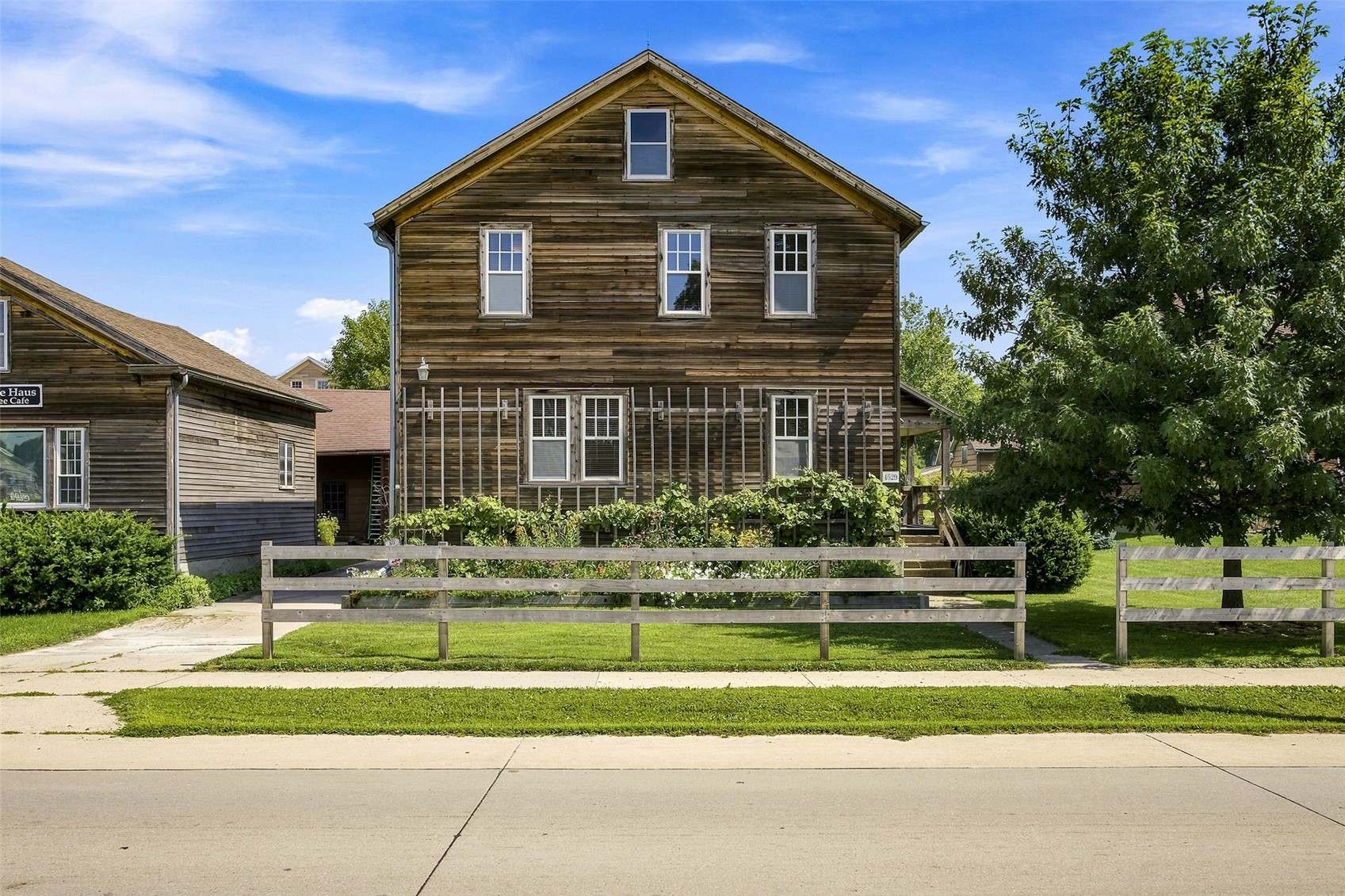 Amana IA, 4529 220TH Trail