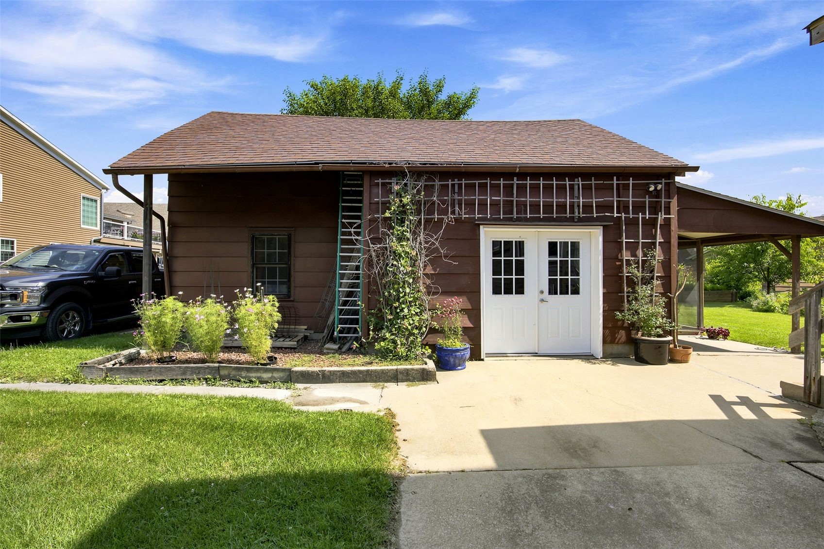 4529 220th Trail Amana IA 52203
