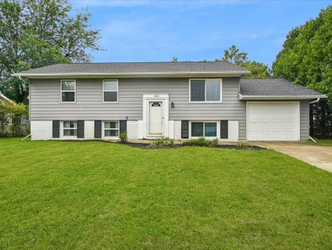 6601 Arbor Lane NE Cedar Rapids IA 52402