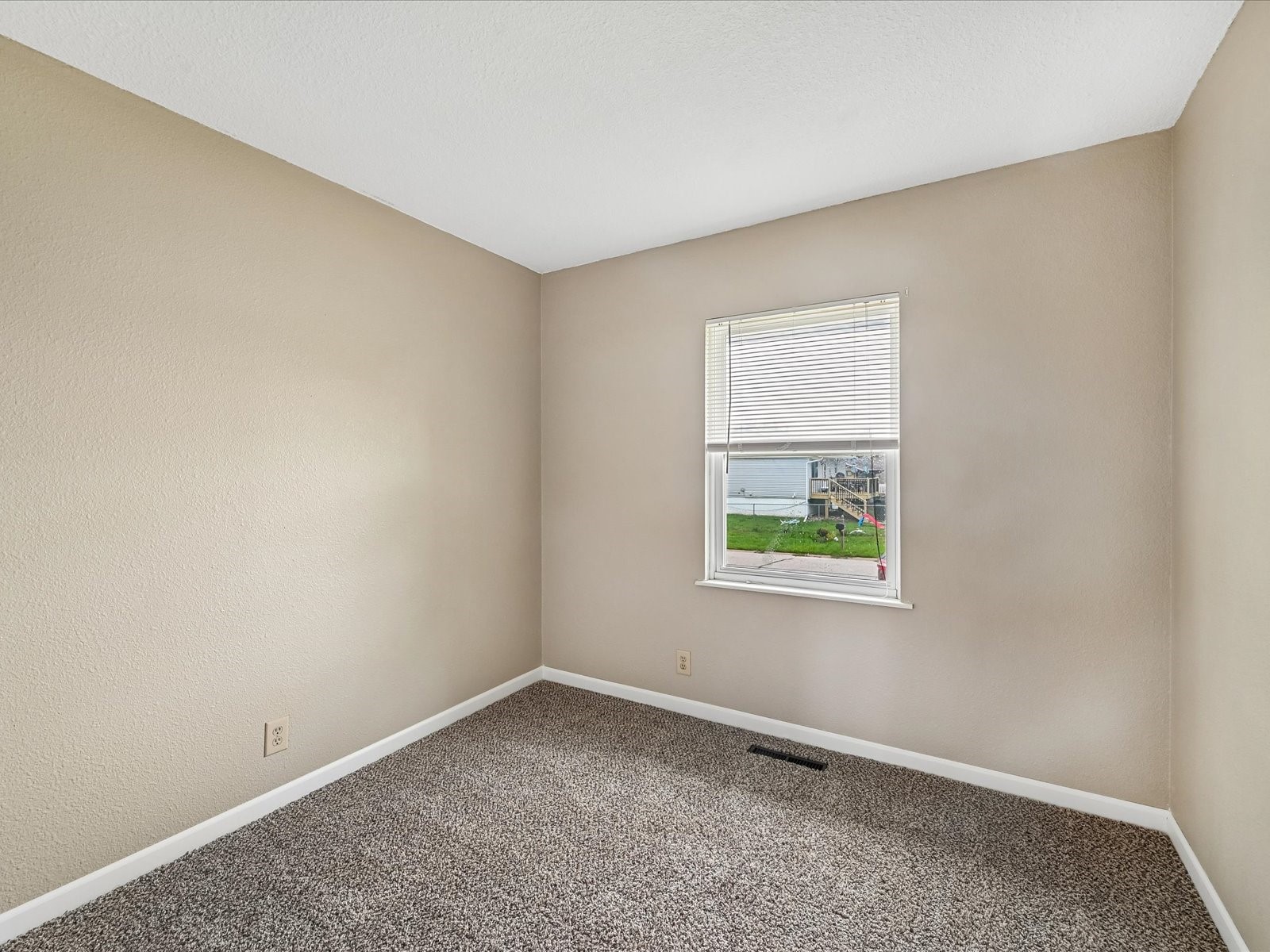 6601 Arbor Lane NE Cedar Rapids IA 52402