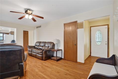 318 Wiley Boulevard NW Cedar Rapids IA 52405