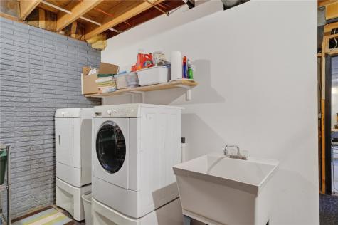 318 Wiley Boulevard NW Cedar Rapids IA 52405