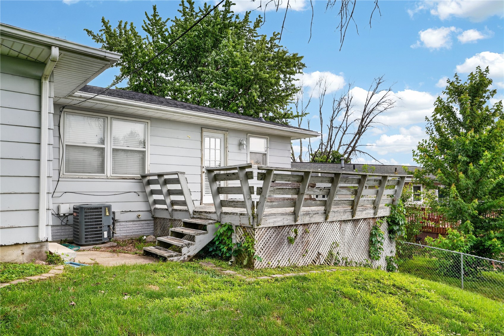 318 Wiley Boulevard NW Cedar Rapids IA 52405