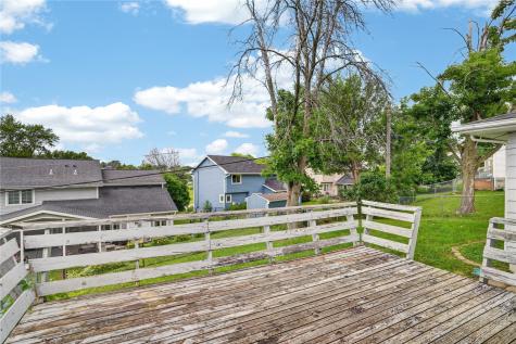 318 Wiley Boulevard NW Cedar Rapids IA 52405