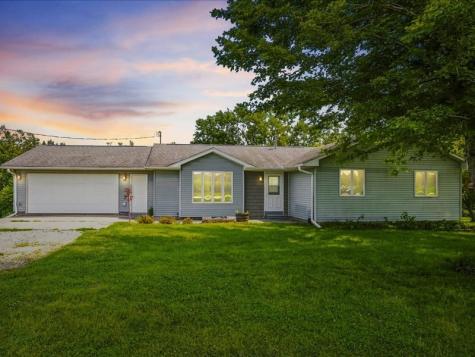 1822 Y Avenue Homestead IA 52236