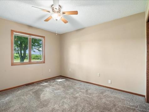 1822 Y Avenue Homestead IA 52236