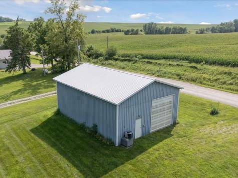 1822 Y Avenue Homestead IA 52236