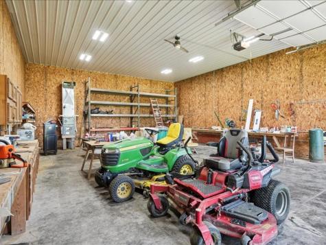 1822 Y Avenue Homestead IA 52236