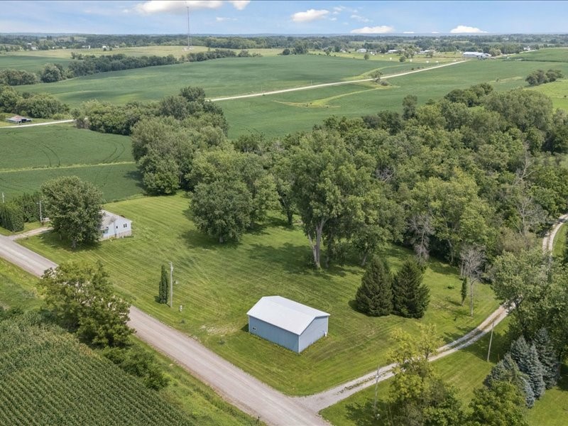 1822 Y Avenue Homestead IA 52236