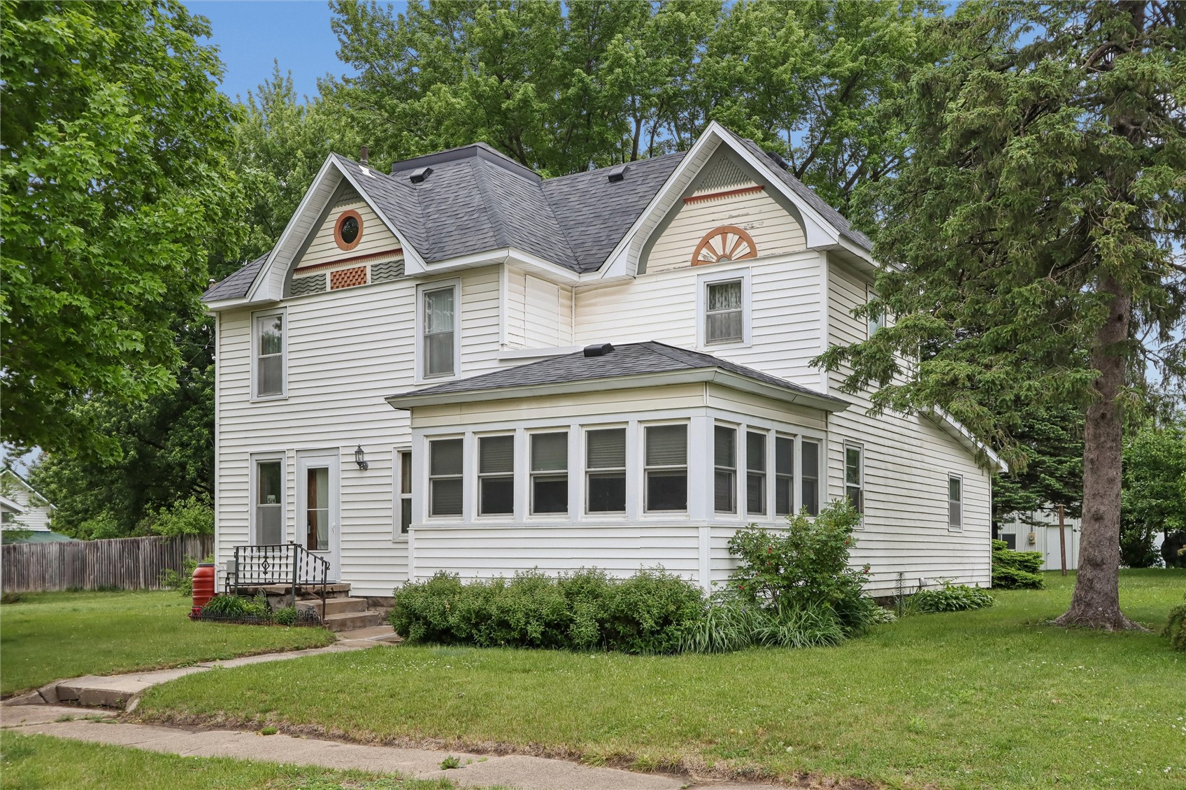 514 Latham Street Walker IA 52352