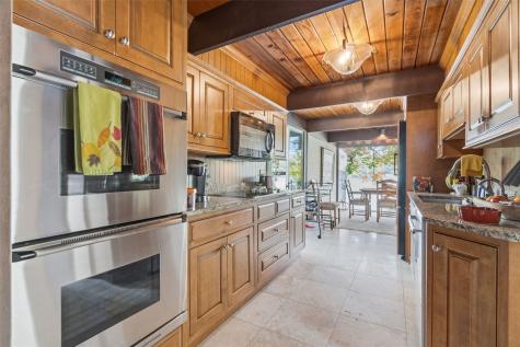 3730 James Lane NE Solon IA 52333