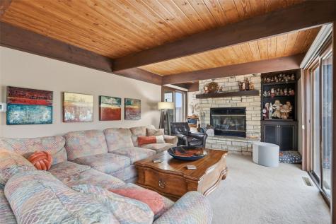 3730 James Lane NE Solon IA 52333