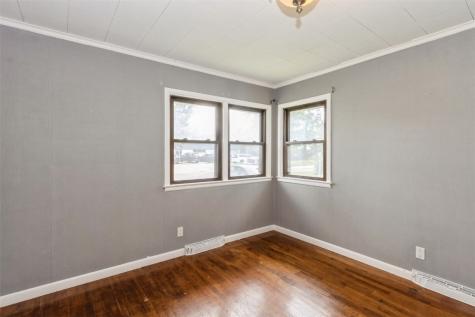 1158 Brown Avenue NE Cedar Rapids IA 52402