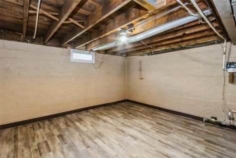 1158 Brown Avenue NE Cedar Rapids IA 52402