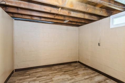 1158 Brown Avenue NE Cedar Rapids IA 52402
