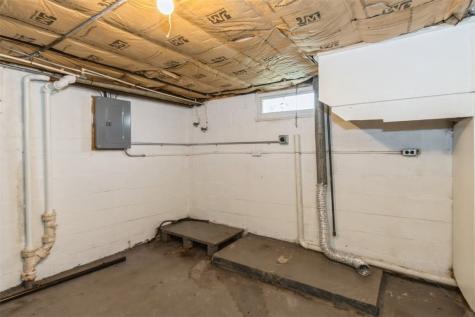 1158 Brown Avenue NE Cedar Rapids IA 52402