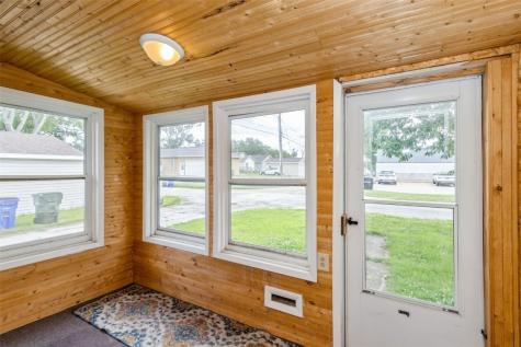 1158 Brown Avenue NE Cedar Rapids IA 52402