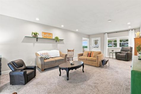 2096 230th Street Washington IA 52353