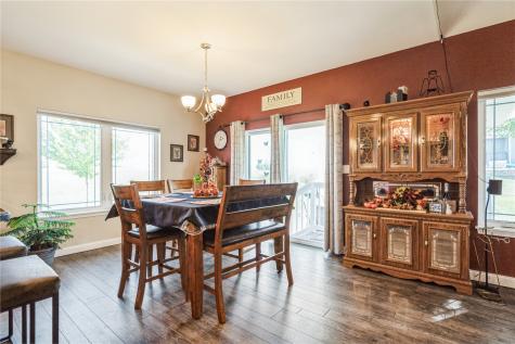 490 Erusha Drive NE Walford IA 52351