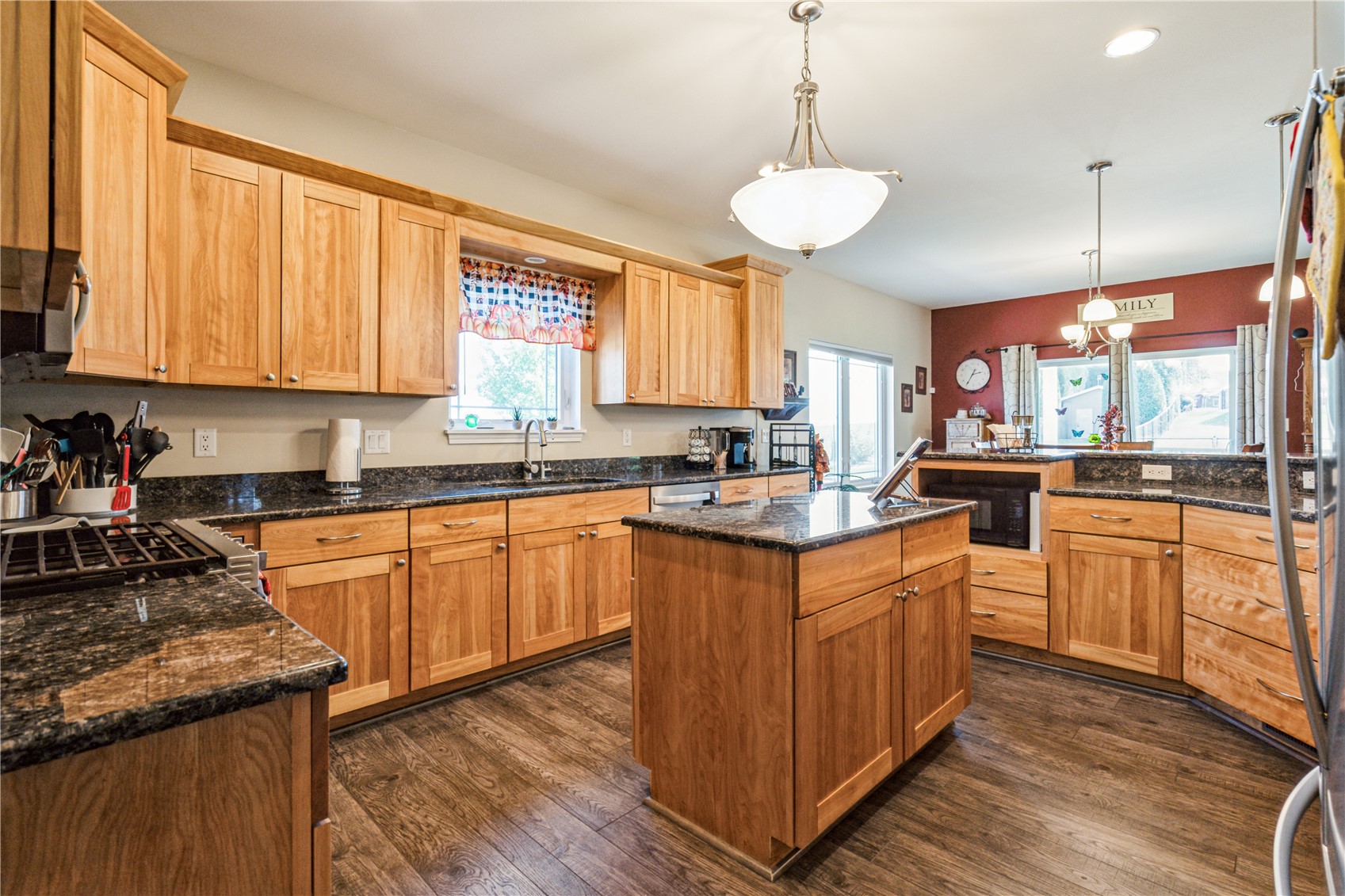 490 Erusha Drive NE Walford IA 52351