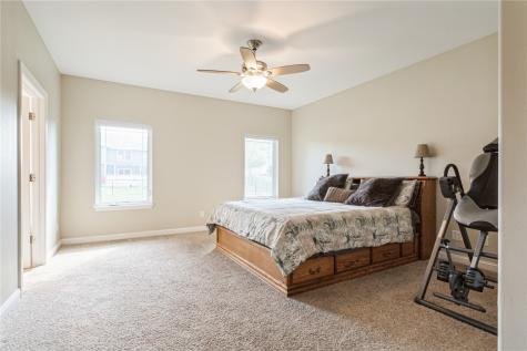 490 Erusha Drive NE Walford IA 52351