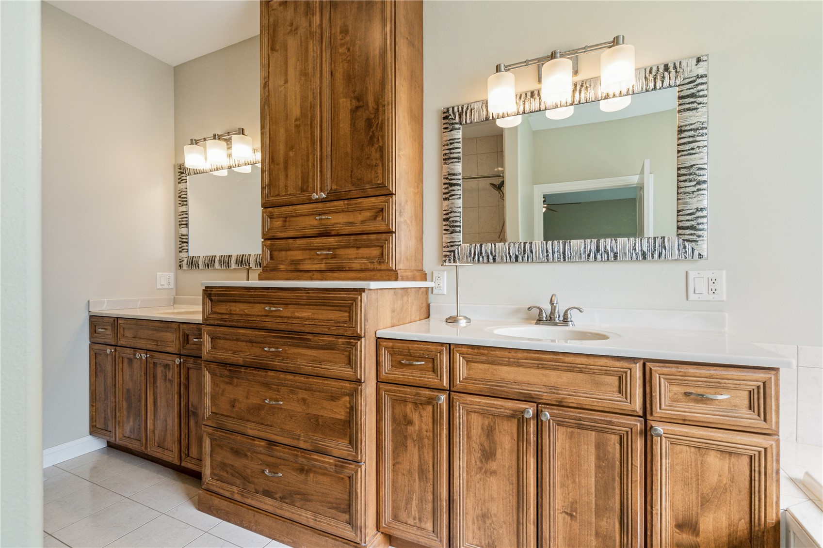490 Erusha Drive NE Walford IA 52351