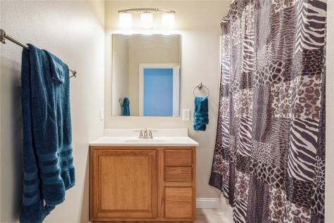 490 Erusha Drive NE Walford IA 52351