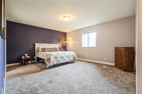 490 Erusha Drive NE Walford IA 52351
