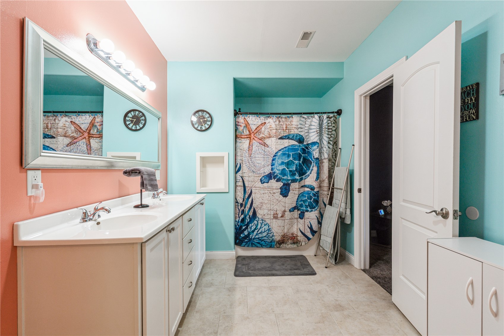 490 Erusha Drive NE Walford IA 52351