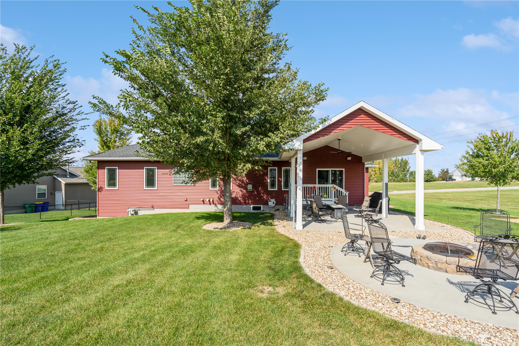 490 Erusha Drive NE Walford IA 52351