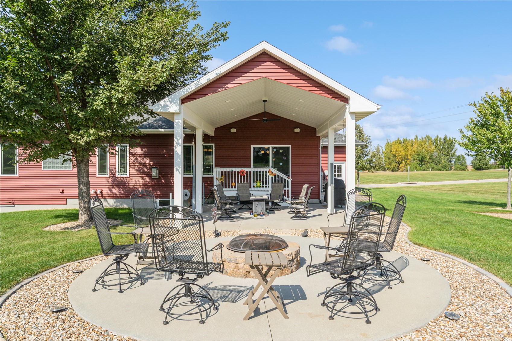 490 Erusha Drive NE Walford IA 52351