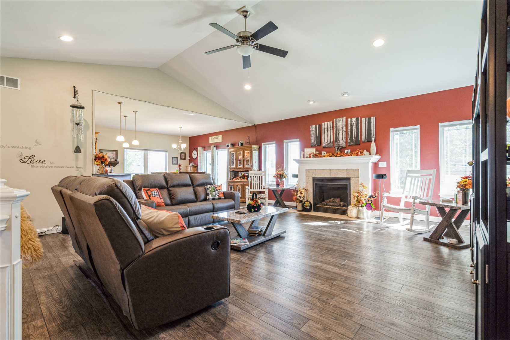 490 Erusha Drive NE Walford IA 52351